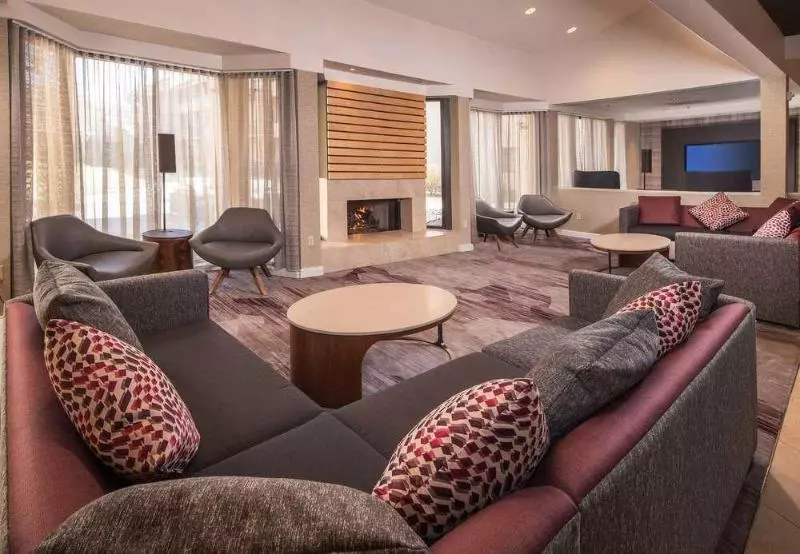 Отель Courtyard By Marriott Dulles Airport Chantilly