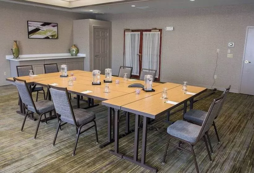 호텔 Courtyard By Marriott Norwich