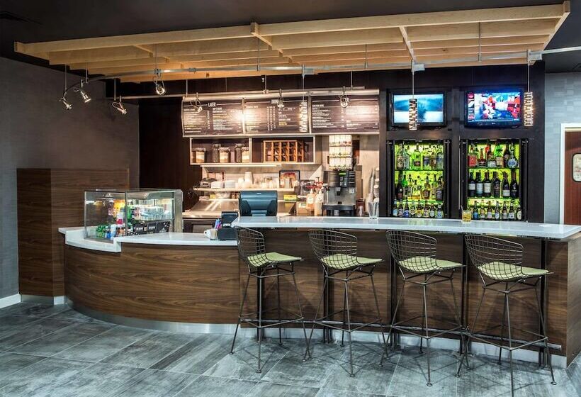 فندق Courtyard By Marriott Norwich