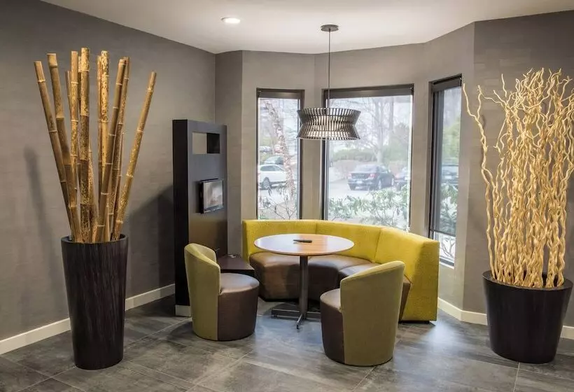 호텔 Courtyard By Marriott Norwich