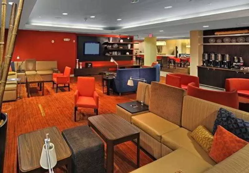 호텔 Courtyard By Marriott Norwich