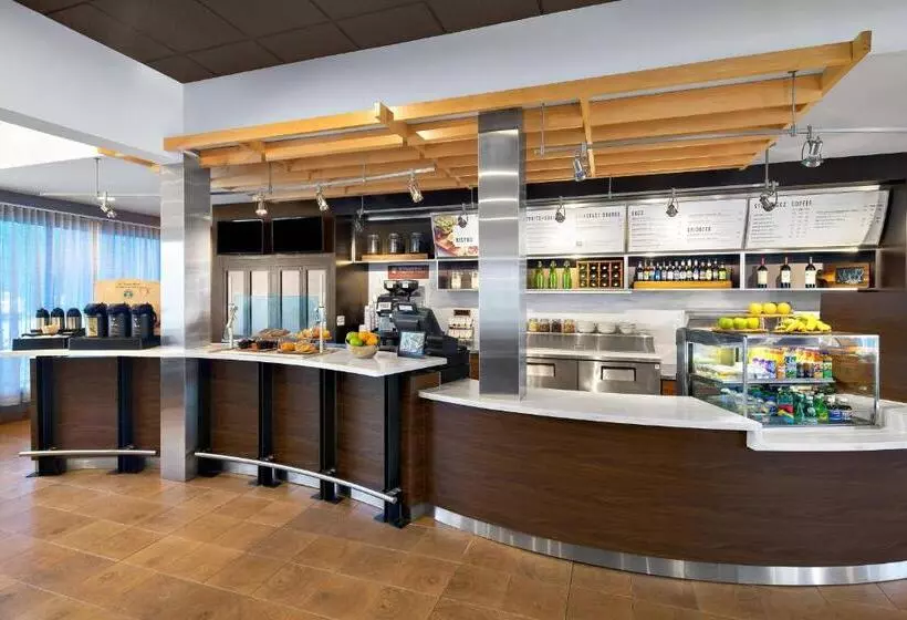 Отель Courtyard By Marriott Pittsburgh Airport