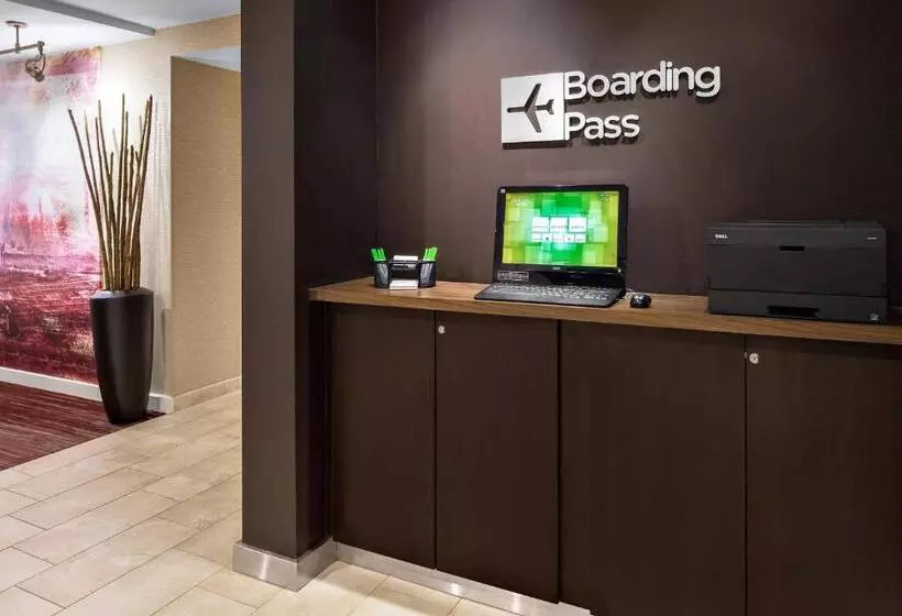 Отель Courtyard By Marriott Pittsburgh Airport