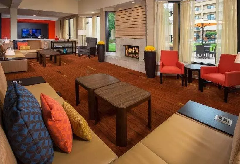 Отель Courtyard Williamsburg   Busch Gardens