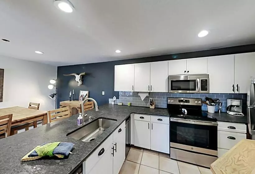 호텔 Crestview Place 307a