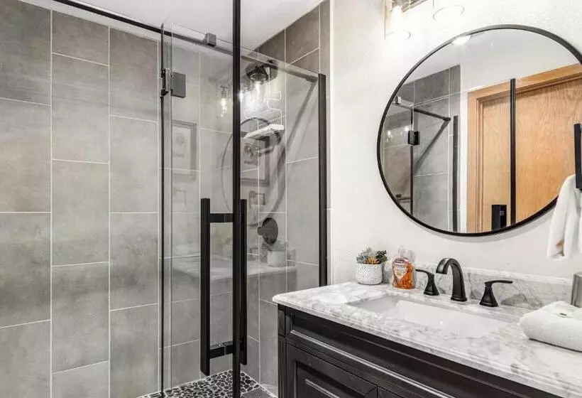 호텔 Crestview Place 307a