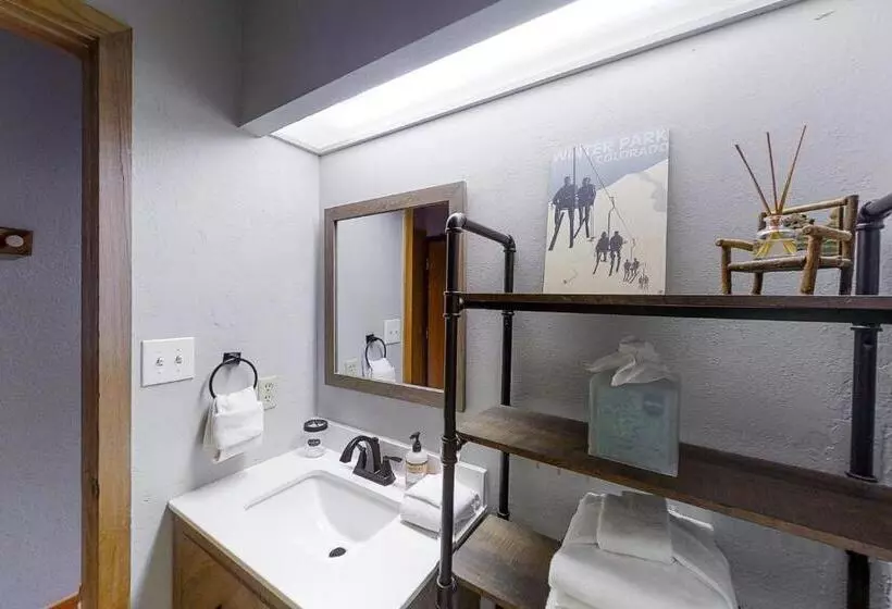 호텔 Crestview Place 307a