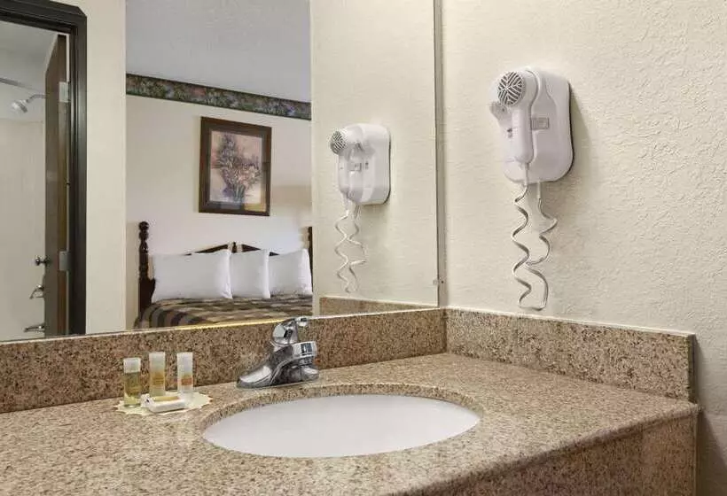 هتل Days Inn By Wyndham Sheridan