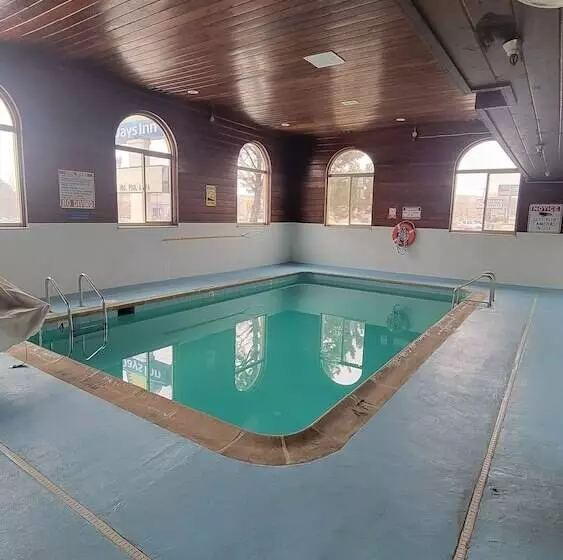 هتل Days Inn By Wyndham Sheridan