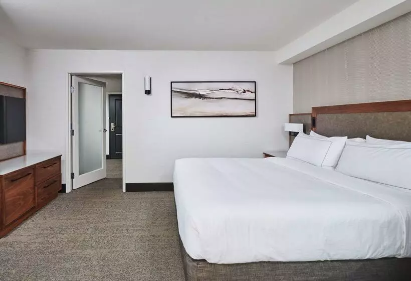 ホテル Doubletree By Hilton Fullerton