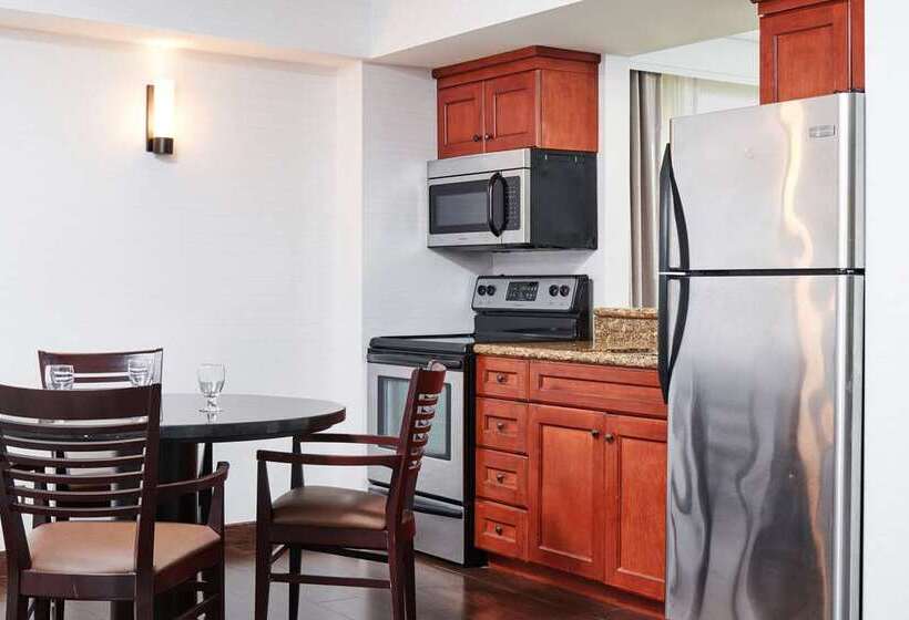 Otel Doubletree By Hilton Fullerton