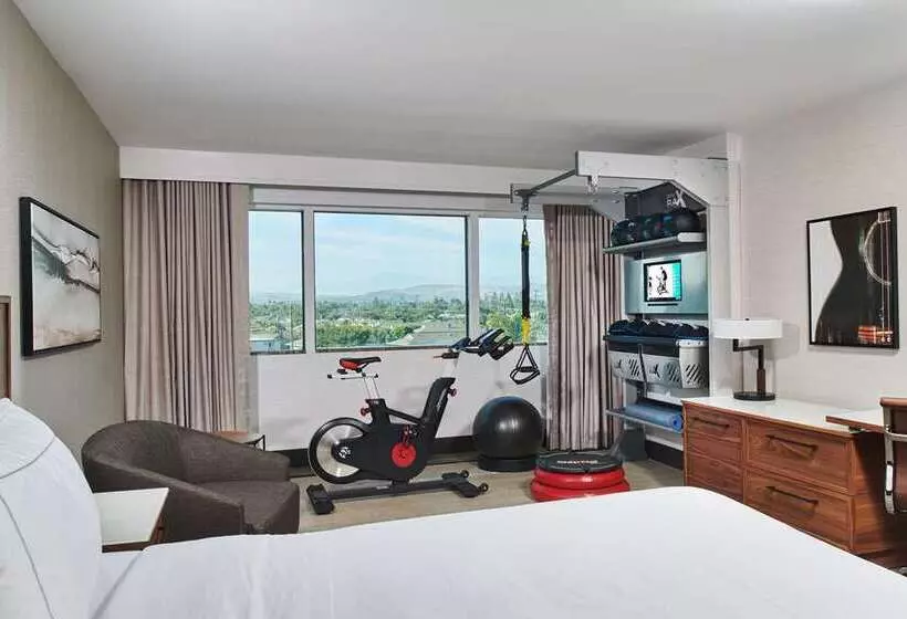 ホテル Doubletree By Hilton Fullerton