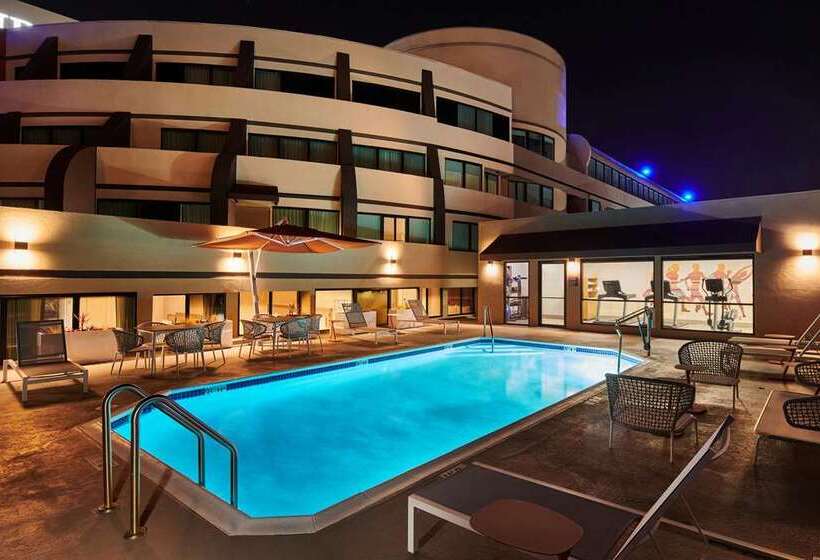 Otel Doubletree By Hilton Fullerton