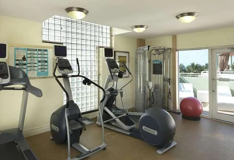هتل Hilton Vacation Club Crescent On South Beach Miami