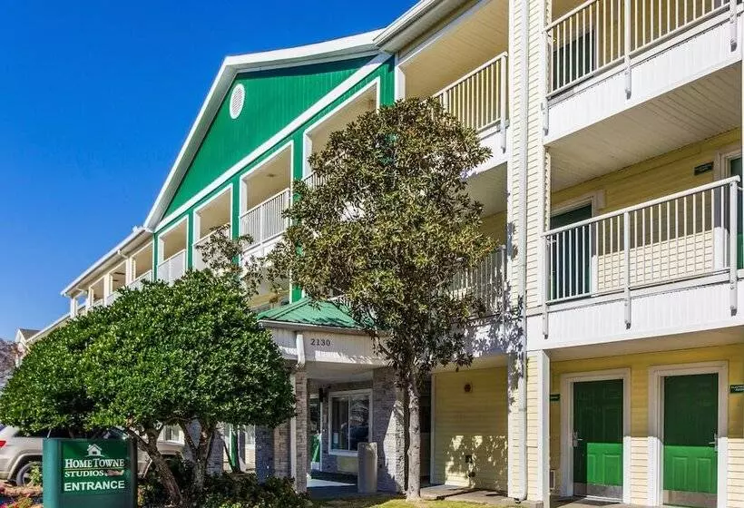 호텔 Hometowne Studios By Red Roof Houston West Oaks/ Energy Corridor