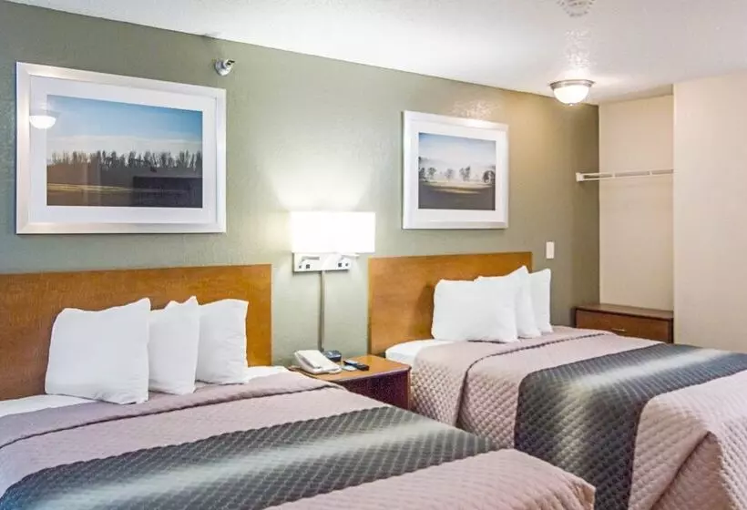 호텔 Hometowne Studios By Red Roof Houston West Oaks/ Energy Corridor