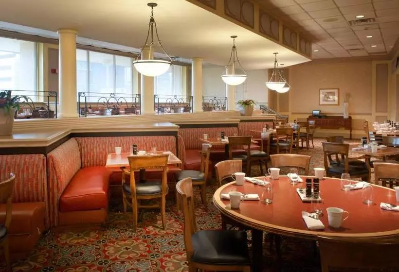 هتل Jackson Downtown Convention Center