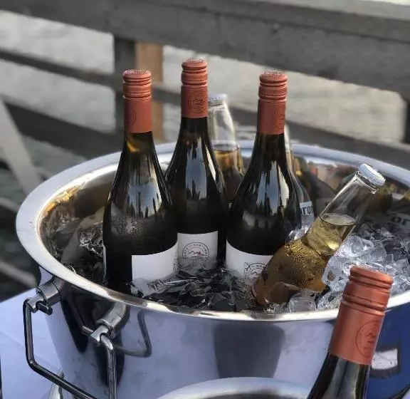 酒店 La Conner Channel Lodge