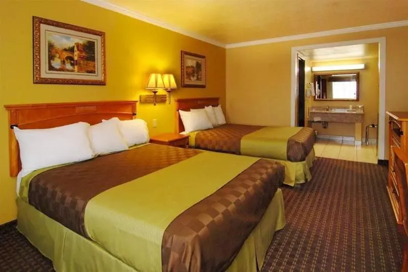 モーテル Chariot Inn Glendale   Pasadena