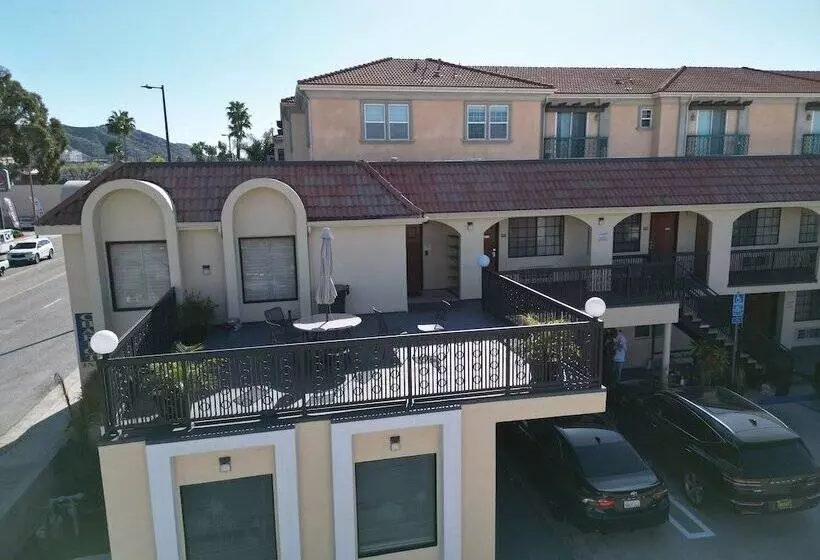 モーテル Chariot Inn Glendale   Pasadena