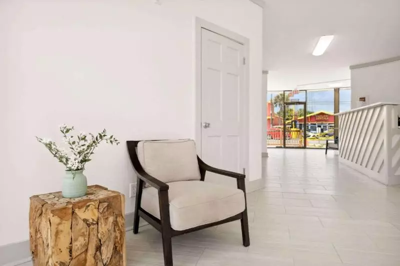 汽车旅馆  Chateau Beachfront Resort   Bw Signature Collection