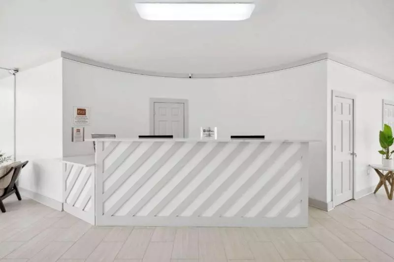 汽车旅馆  Chateau Beachfront Resort   Bw Signature Collection