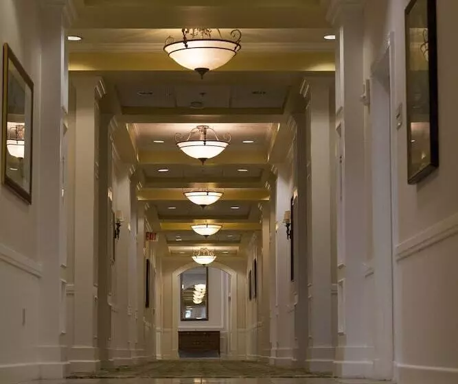 استراحتگاه Monumental Hotel Orlando