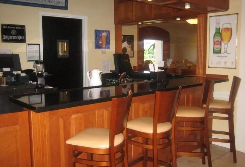 استراحتگاه Monumental Hotel Orlando