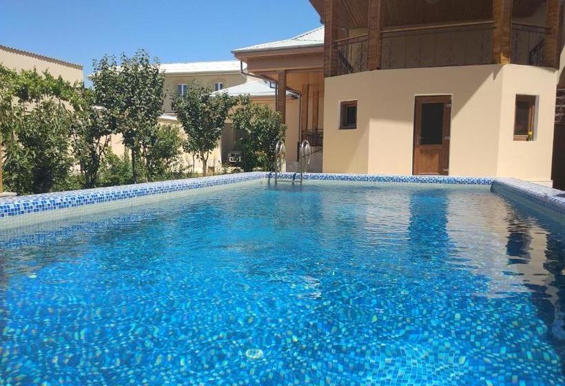 مسافرخانه Apartments Silk Road