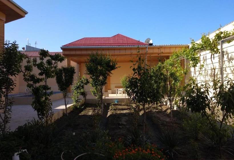 مسافرخانه Apartments Silk Road