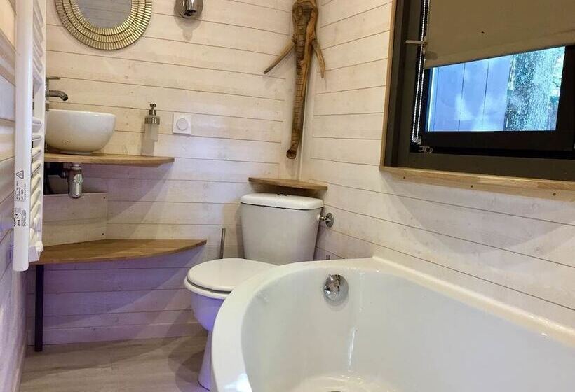 مسافرخانه Les Secrets D Aix Les Roulottes