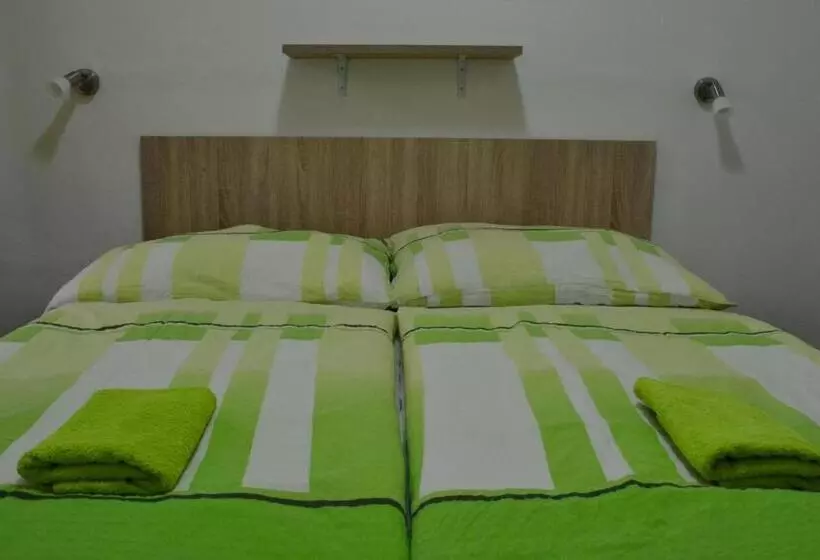 Hostel Děčín Na Skřivánce