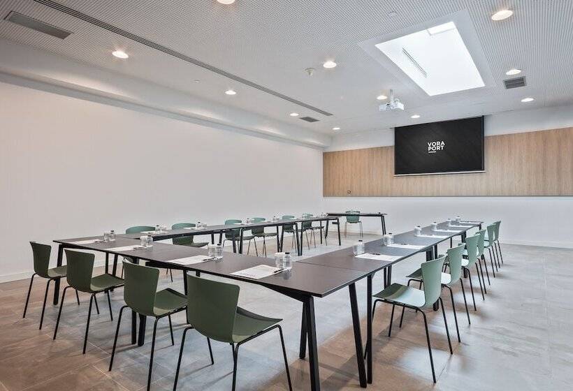 هتل Acta Voraport