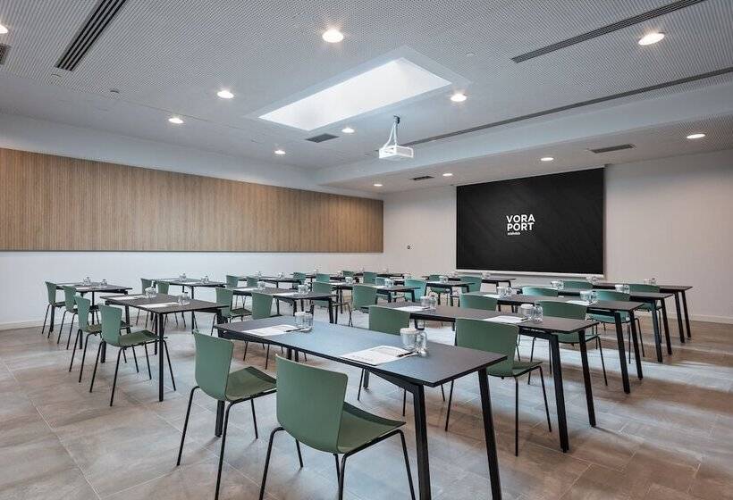 هتل Acta Voraport