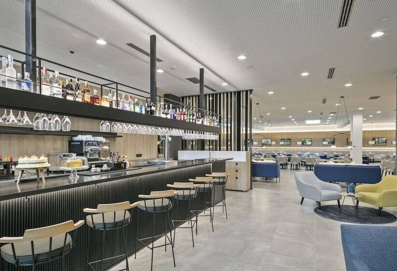 هتل Acta Voraport