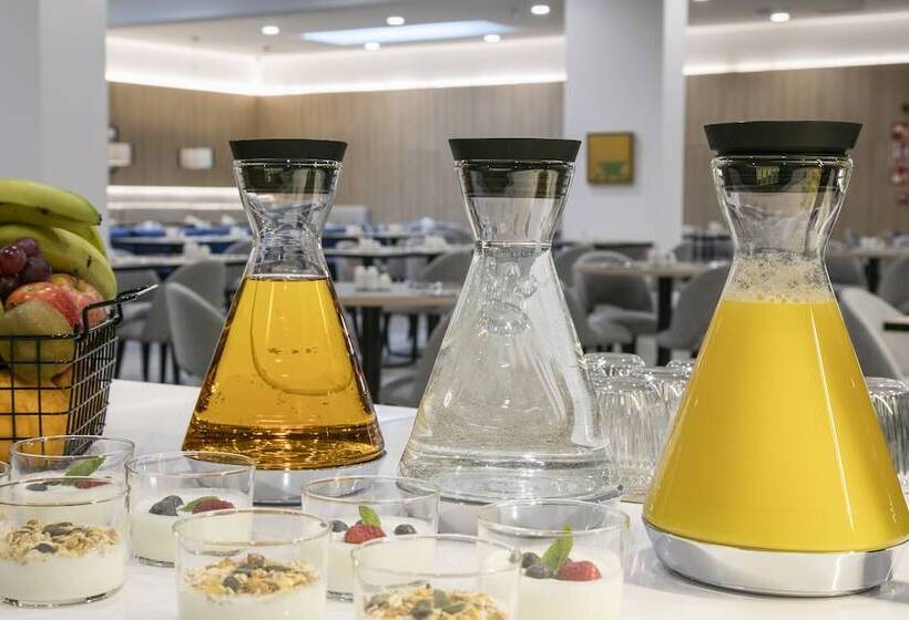 هتل Acta Voraport