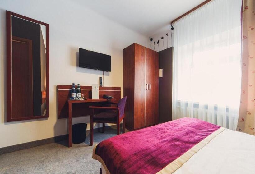 هتل Chmielna Warsaw