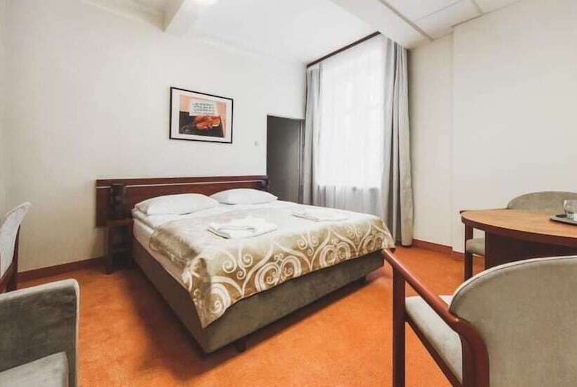 هتل Chmielna Warsaw