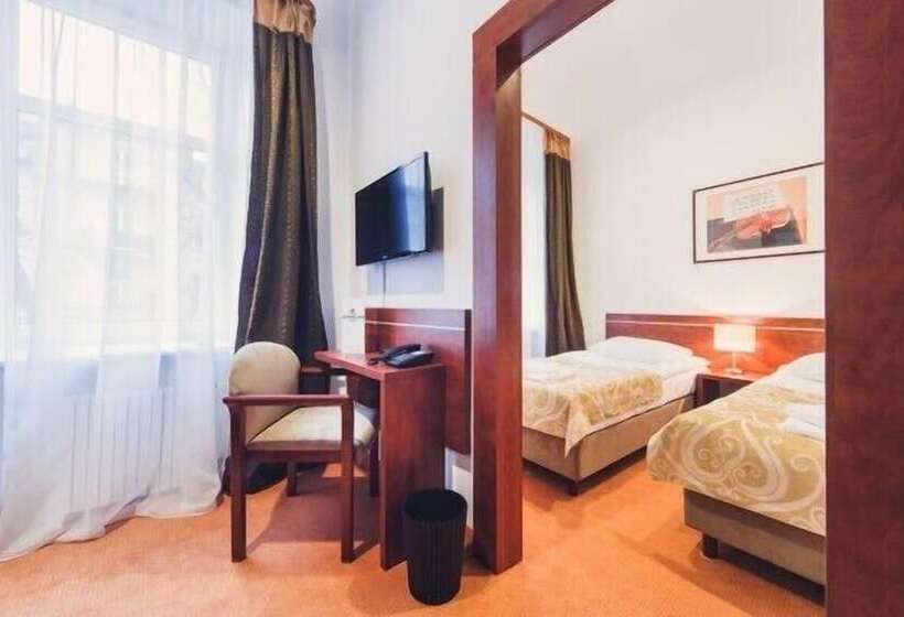 هتل Chmielna Warsaw