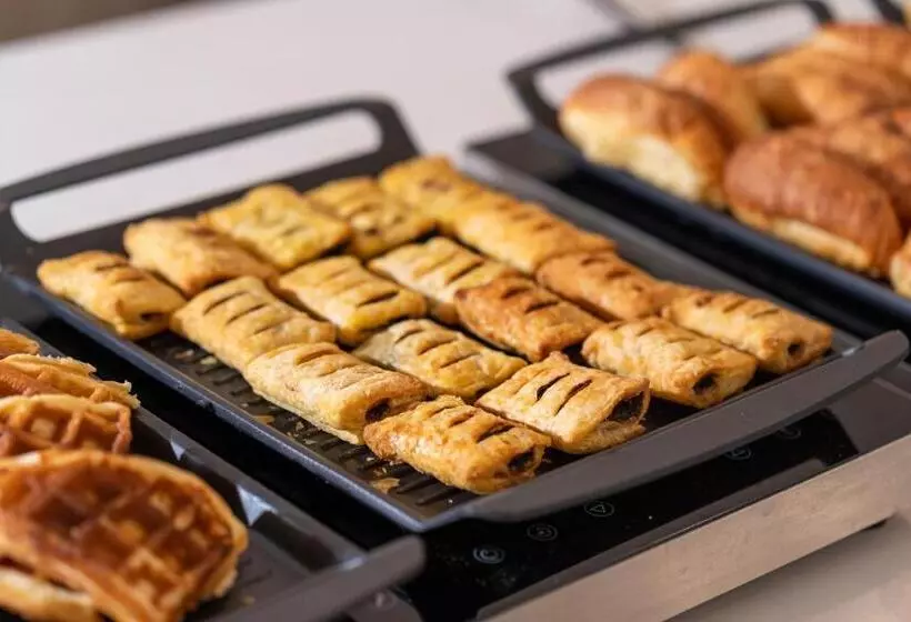 ホテル Delfina Boutique