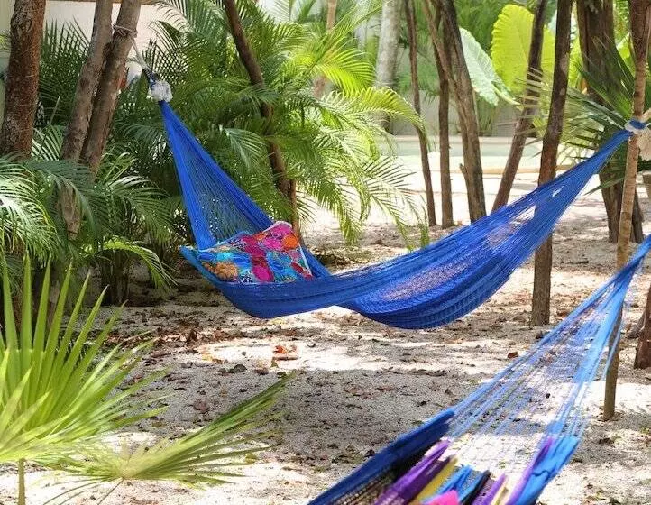 هتل Niik Tulum