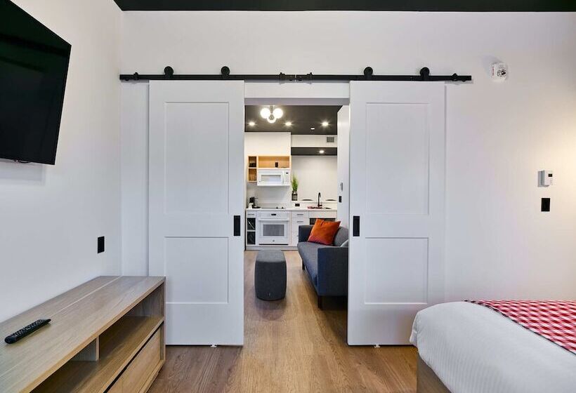 Otel Raven Inn Whitehorse