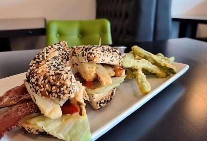 Otel Raven Inn Whitehorse