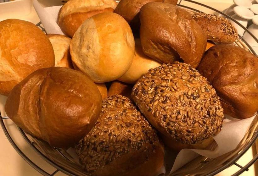 فندق U. + Apartments