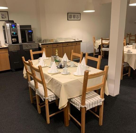 فندق U. + Apartments