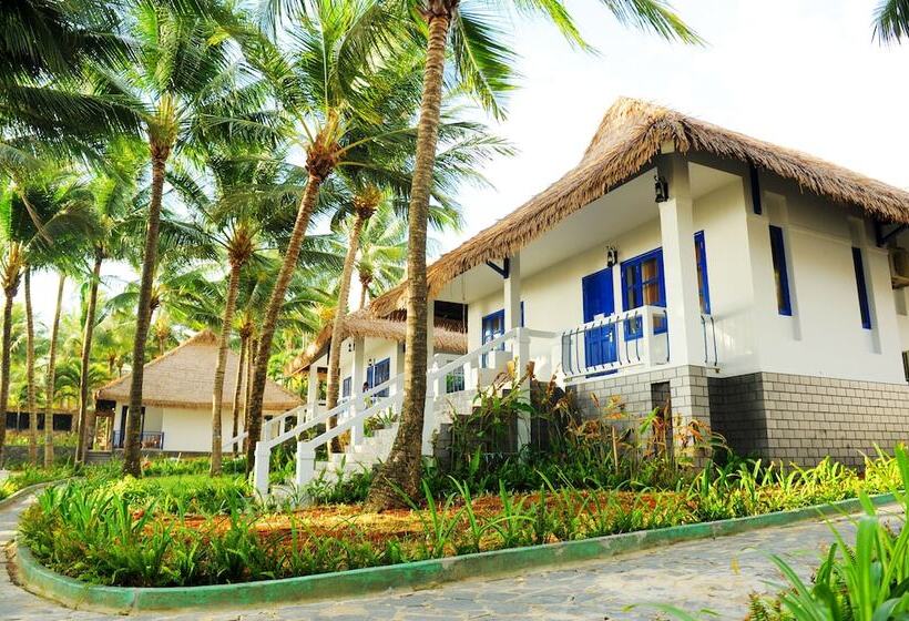 L'azure Resort And Spa