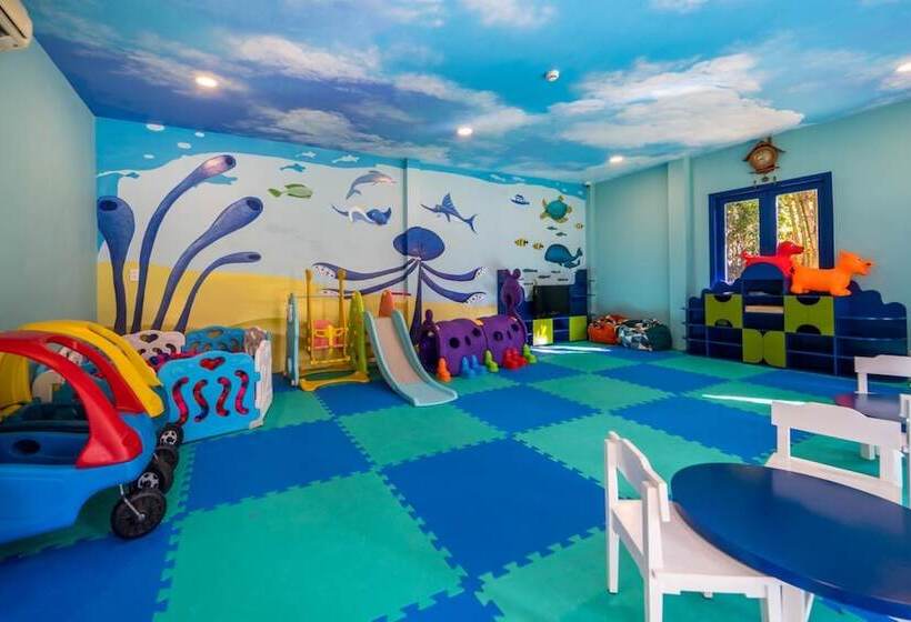 L'azure Resort And Spa