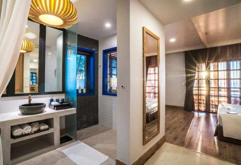 L'azure Resort And Spa