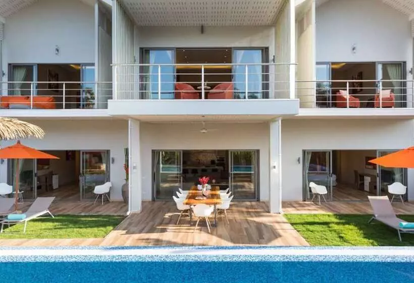 5 Bedrooms Villa Bacardi
