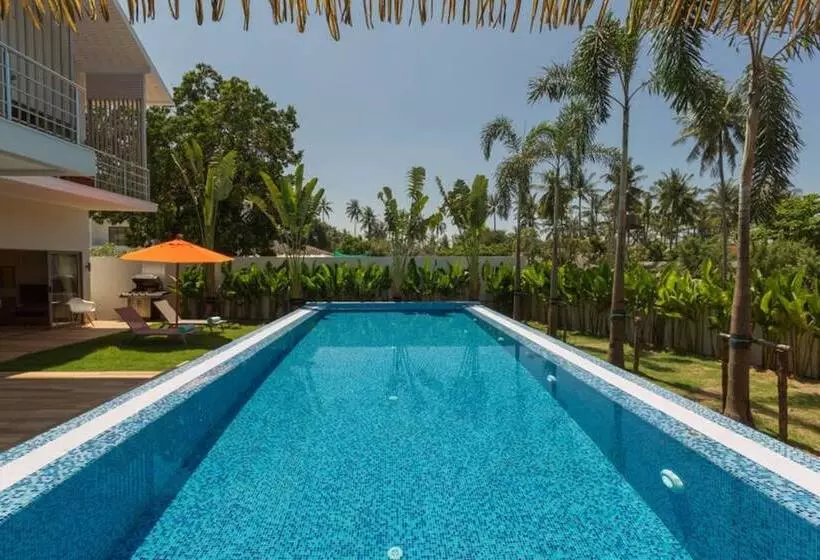 5 Bedrooms Villa Bacardi